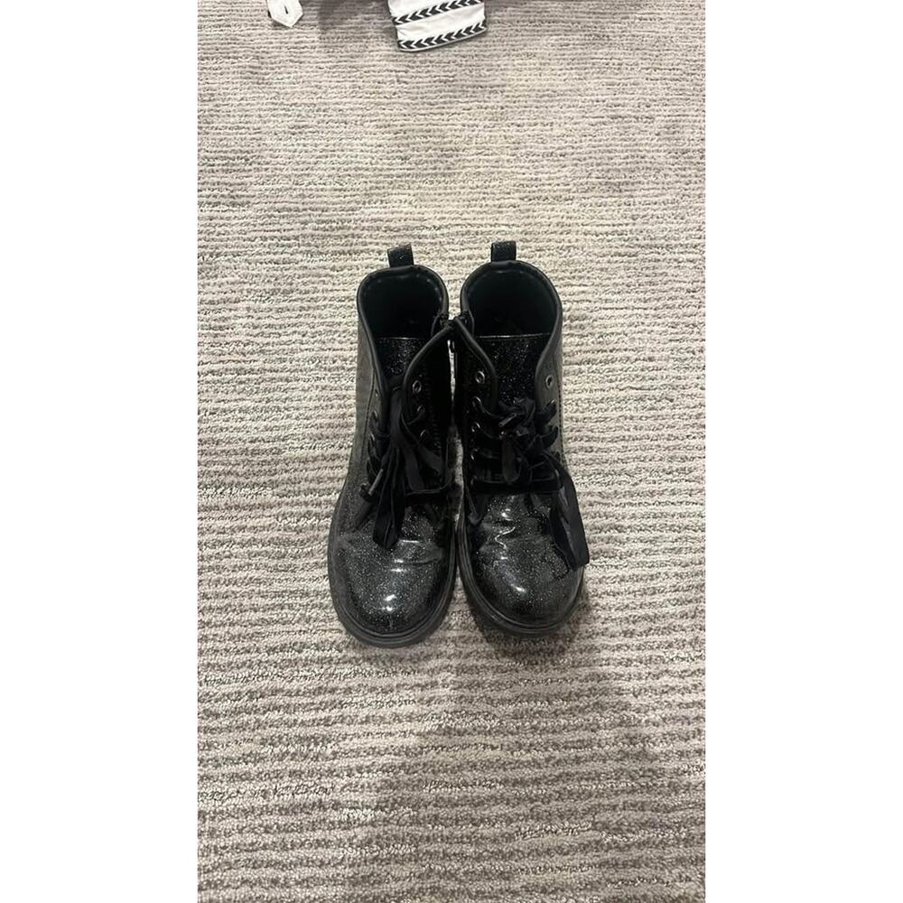 Little girls black sparkle booties size 3